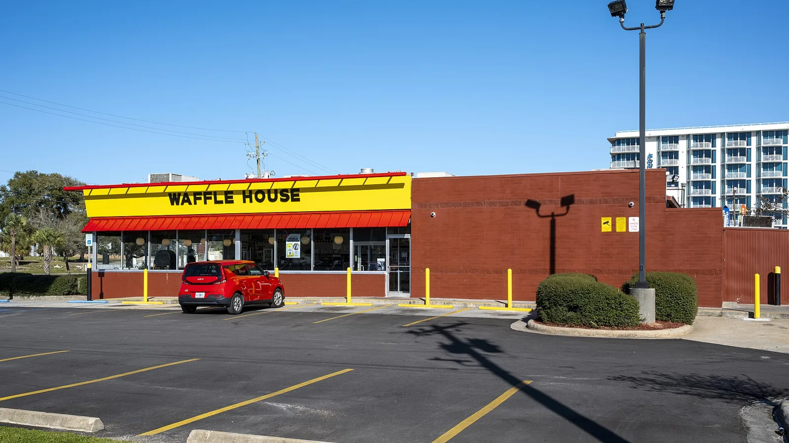 The Waffle House on Beach Boulevard in west Biloxi, one of four Biloxi Waffle Houses on this list.